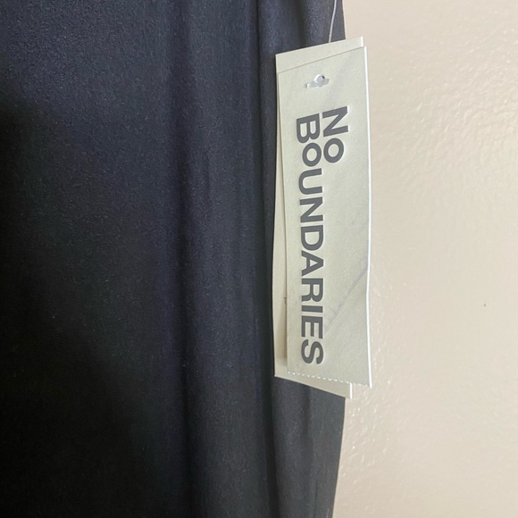 No Boundaries Flare Pant - Picture 5 of 6